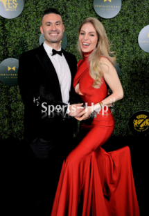 Sports-Hop Media Fontaine Bleau Red Carpet Couple Image Unknown-2