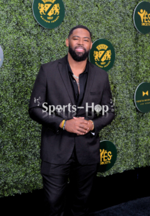 Sports-Hop Media Fontaine Bleau Red Carpet Image Male Talent Unknown-2